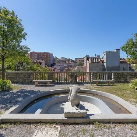 Centro I S. Michele 2 شقة