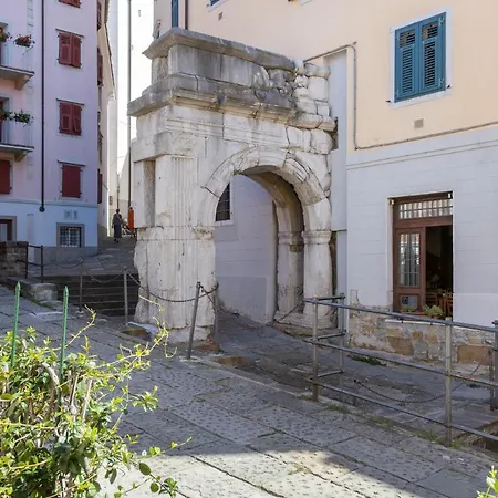 Centro I S. Michele 2 *